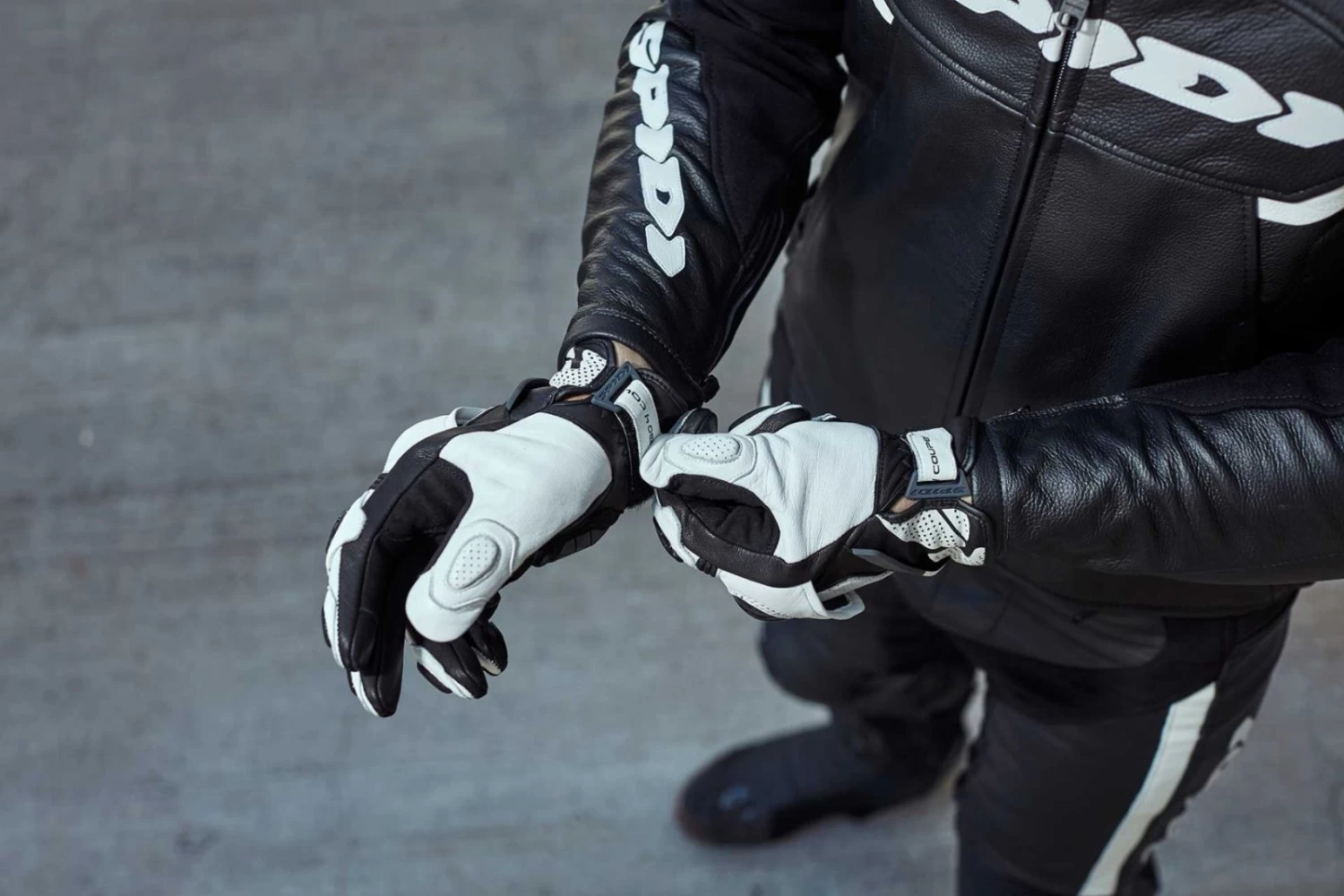 Spidi Motorradhandschuhe CARBO 4 COUPE Mit Polsterung CE Leder Perforiert Carbon 14 Spidi Motorradhandschuhe CARBO 4 COUPE Mit Polsterung CE Leder Perforiert Carbon – Bild 12