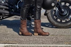 Falco Damen Motorradstiefel AYDA 2 Leder Wasserdicht Mit D3O Knöchelprotektoren Und CE-Zertifizierung 32 Falco Damen Motorradstiefel AYDA 2 Leder Wasserdicht Mit D3O Knöchelprotektoren Und CE-Zertifizierung -Motorradbekleidungsgeschäft falco art. 652 ayda 2 brown 1