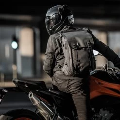 Kriega Rucksack MAX 28 Cordura Drypack Für Integralhelm Laptop Organizer Erweiterbar -Motorradbekleidungsgeschäft kriega max28 life3