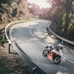 Kriega Motorrad Rucksack R35 Trinkwasserkompatibel Leicht Hüftgurt Quadloc-Gurt-System 35 Liter -Motorradbekleidungsgeschäft kriega r35 lifestyle3